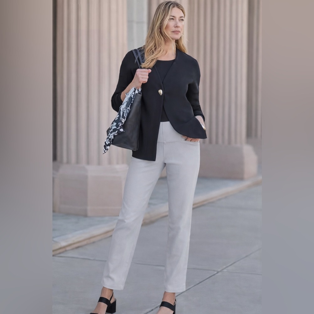 J Jill Wearever Light Gray Pull On Straight Leg Pants Stretch Medium stretch